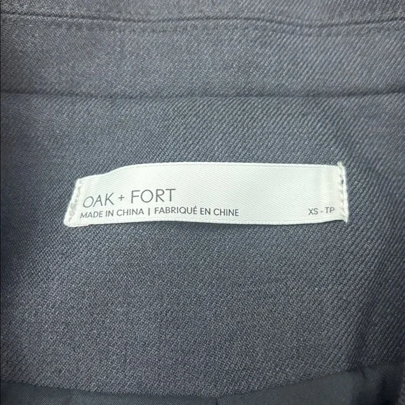 OAK + FORT Charcoal Cropped Blazer - Picture 2 of 9